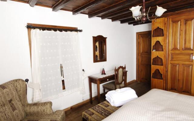 Collage House Hotel комната для гостей