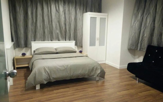 Mercu Summer Suites at Summer Suites