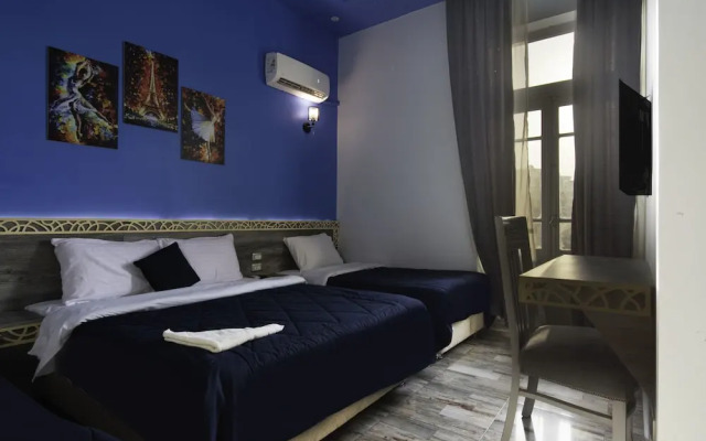 Australian Deluxe Hostel