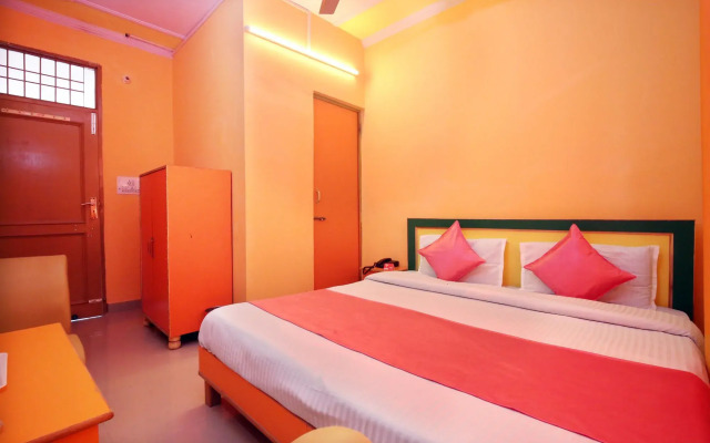 Hotel Comfort by OYO Rooms
