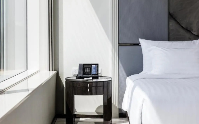Grande Centre Point Hotel Terminal 21