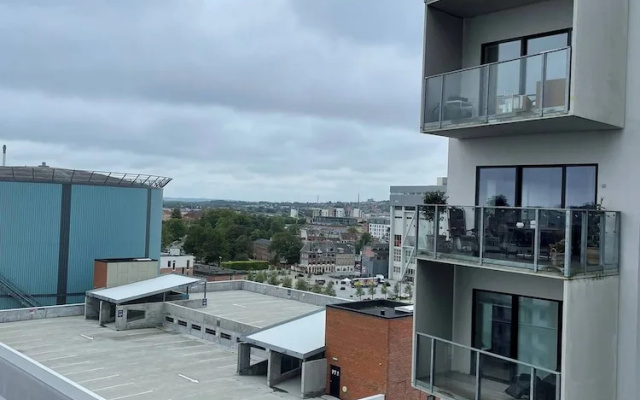 New and Bright Apartment by Aalborg's Havnepromenade