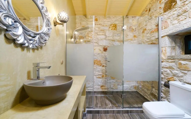 Kastro Stone House
