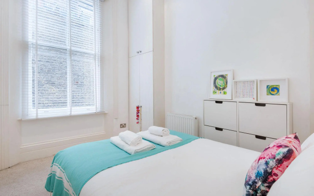 West Kensington Home Near Earls Court