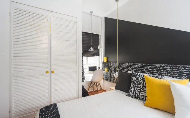 Black & White Apartment