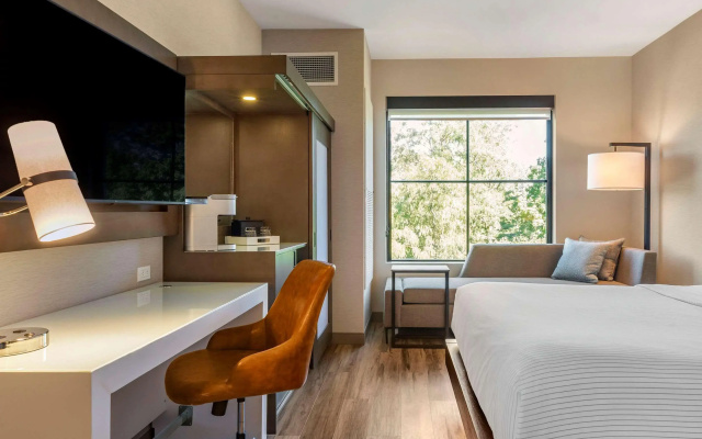Cambria Hotel New Haven University Area