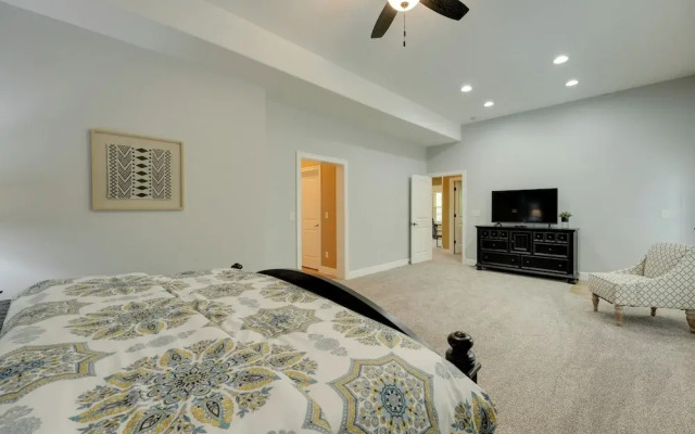 4 Mi to Branson Landing: Huge Home w/ Game Room!