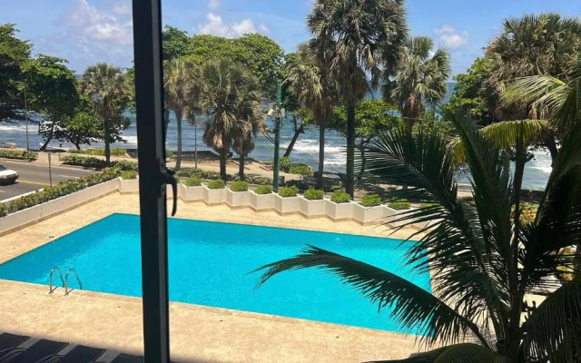 Beautiful luxury apartment in front of the sea