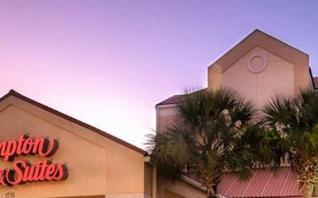 Отель Hampton Inn & Suites Houston-Medical Ctr-Reliant Park Хьюстон вид на фасад