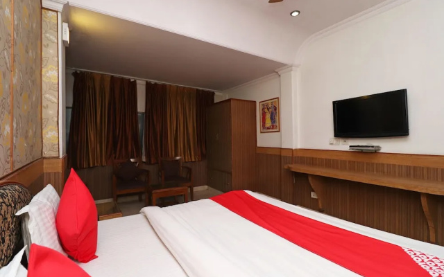 OYO 27878 Highway Inn International