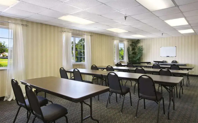 Microtel Inn & Suites Baton Rouge Airline Hwy