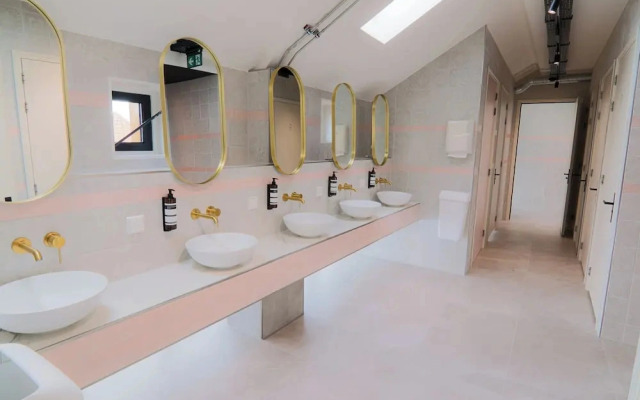 Kumo Hostels