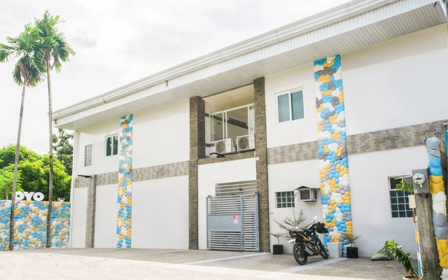 OYO 630 Sena Gladyz Suites