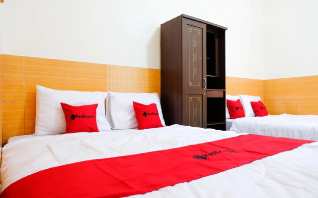 RedDoorz near STAB Syailendra Kopeng
