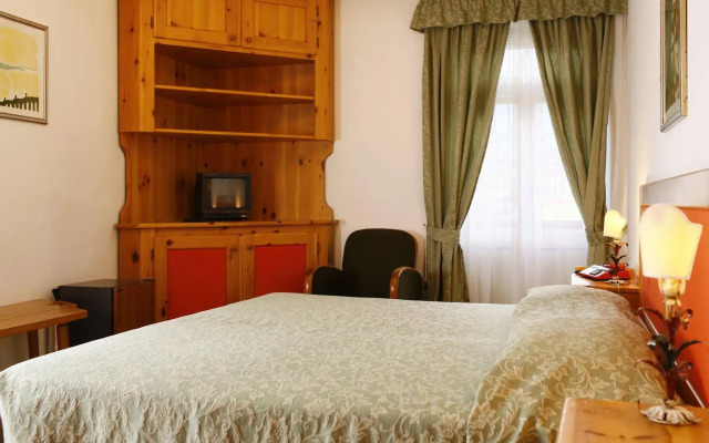 Hotel Corona