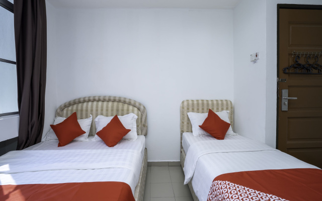OYO 89441 The Melawati Hotel