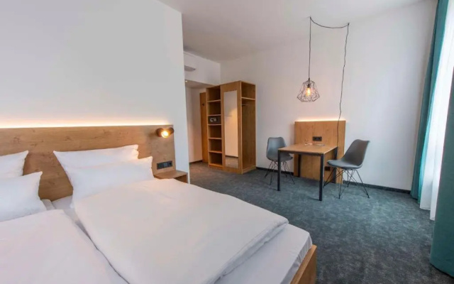 JaHotel