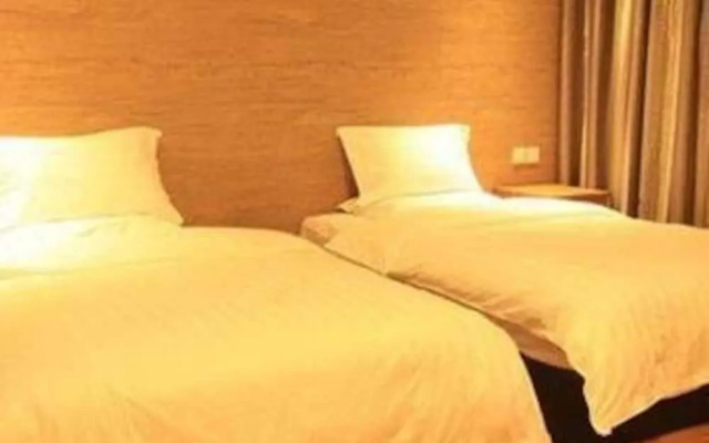 Orange Hotel
