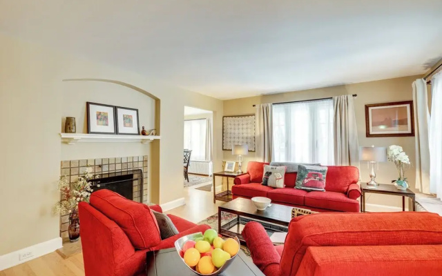Yard & Grill: Centrally Located Denver Retreat!