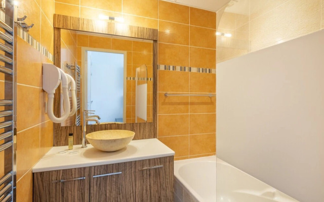 2-person Studio in Callian