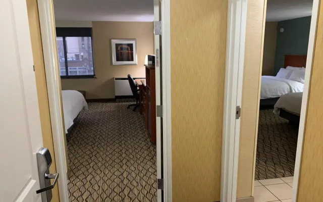 Holiday Inn Hotel & Suites Duluth-Downtown