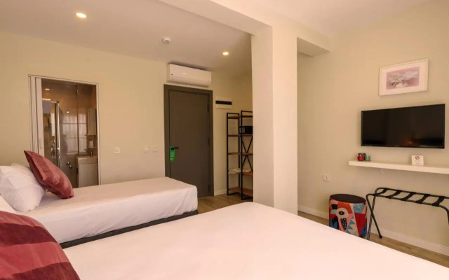 Echinus Lara Hotel