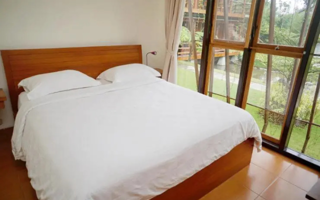 Spring Hill Bungalow Ruteng