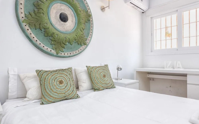 Three-bedroom apartment Cervantes