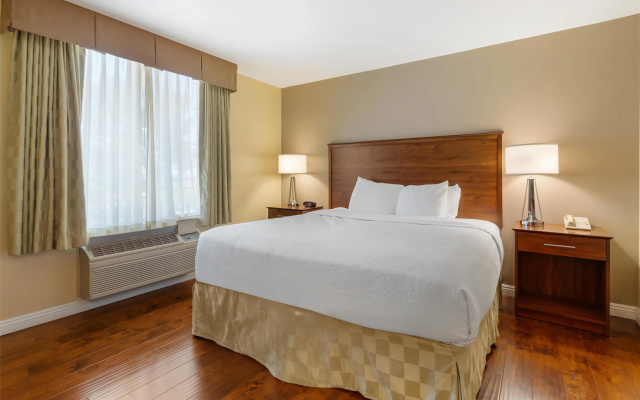 Best Western Plus John Jay Inn & Suites
