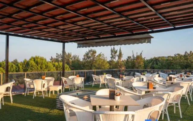 Velaris Boutique Hotel