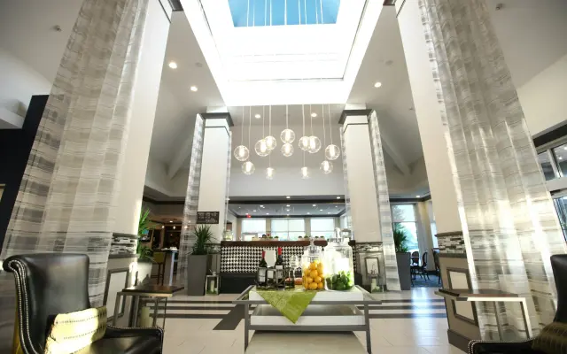 Hilton Garden Inn Westbury