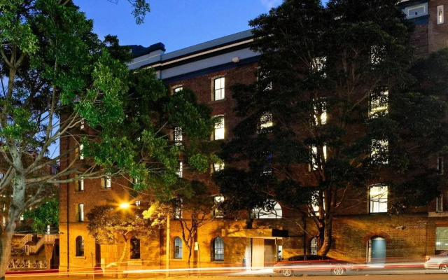 Hotel Woolstore 1888, Sydney - Handwritten Collection