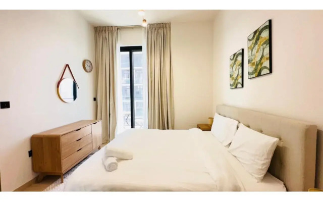 OYO 1292 Home Fully Furnished 1bed Apt @JVC