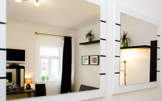 LEO Obchodna Delux Apartment