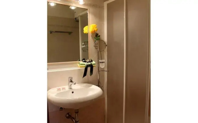 Planet Apartments