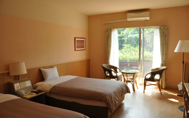JUNGLE HOTEL Painu Maya