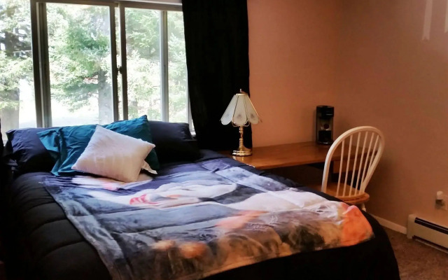 9th Wave Bed and Breakfast