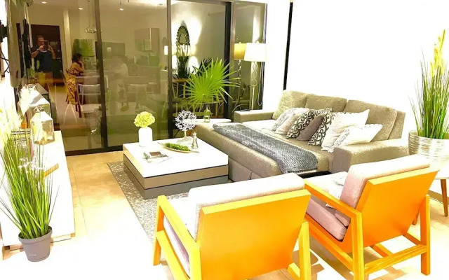 Sleeps 4-6-amazing 2 Bedroom Ph With Bbq & Jacuzzi