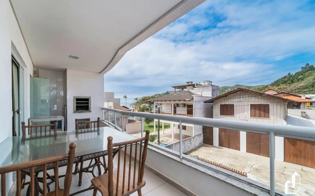 Apartamento Com 03 Dormitórios