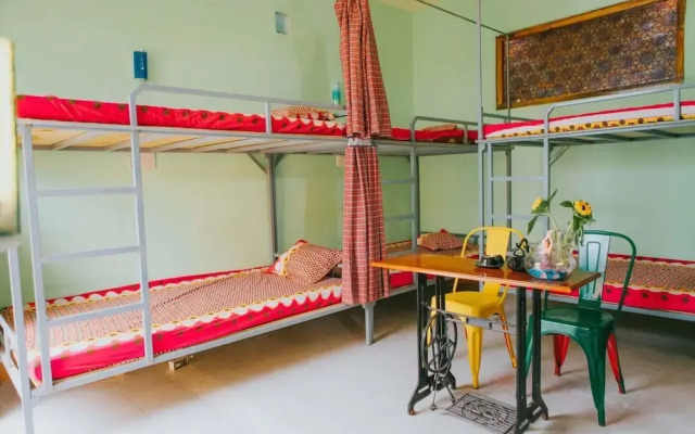 Nha Sin's Homestay - Hostel