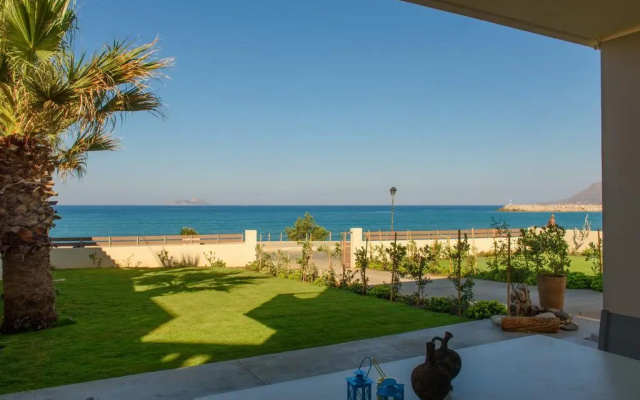 Lidia Beach Suites