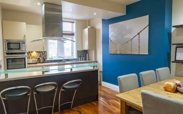 Whitefield Charm Cozy 2 Bedroom Apartment Sleeps 8