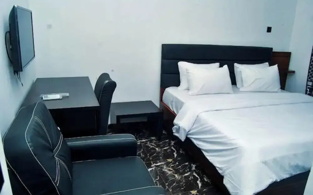 Alice Suites