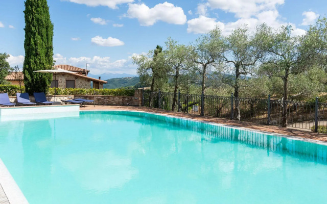 Classy Holiday Home in Collazzone with Whirlpool