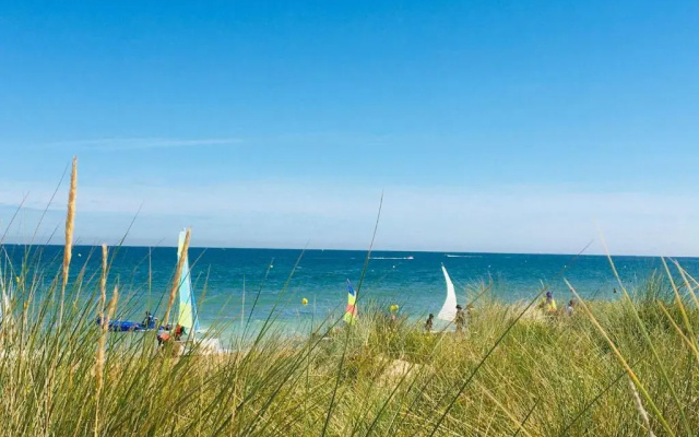 Bleu Sale - F2 Courseulles Avec Balcon