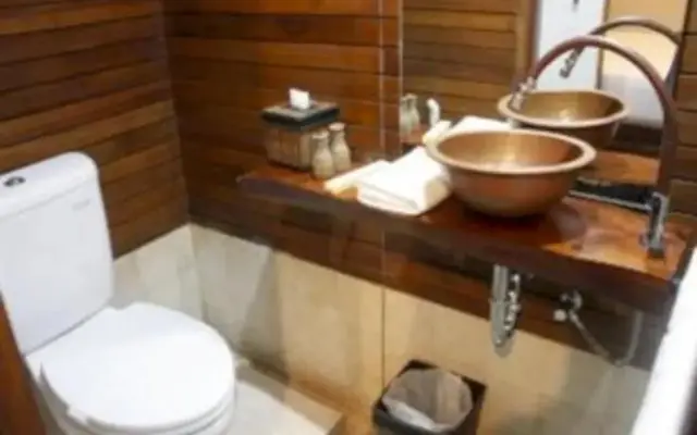 Flores Gallery Hotel