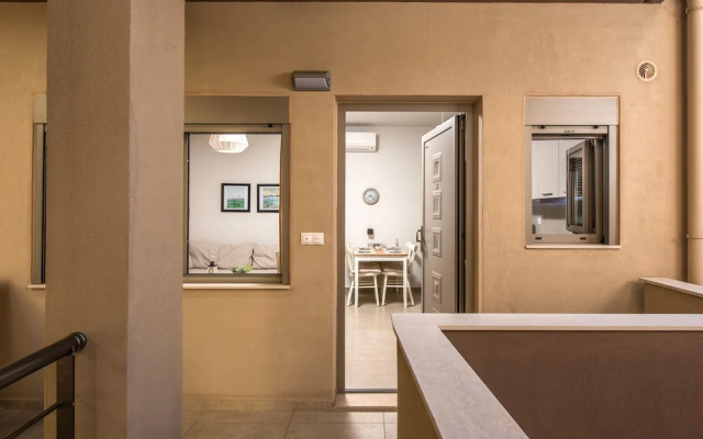 Caravel Apartments Stalis