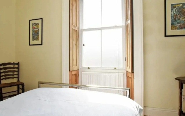 Riverbank Cottage