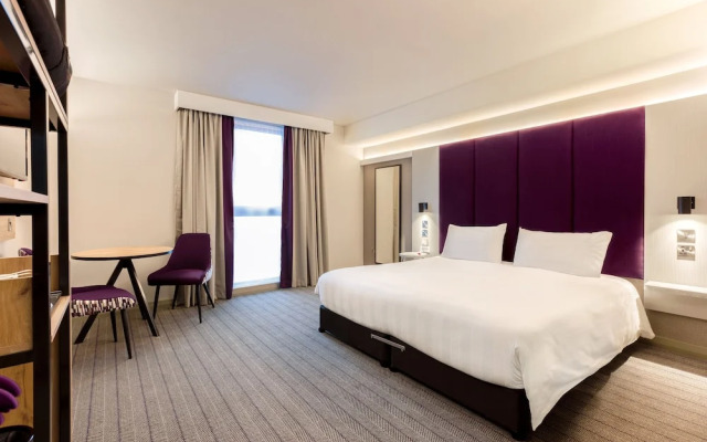 Premier Inn Wakefield South - M1 Jct39