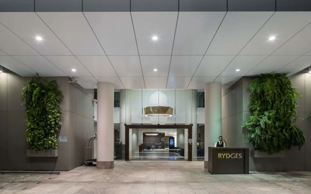 Rydges South Bank